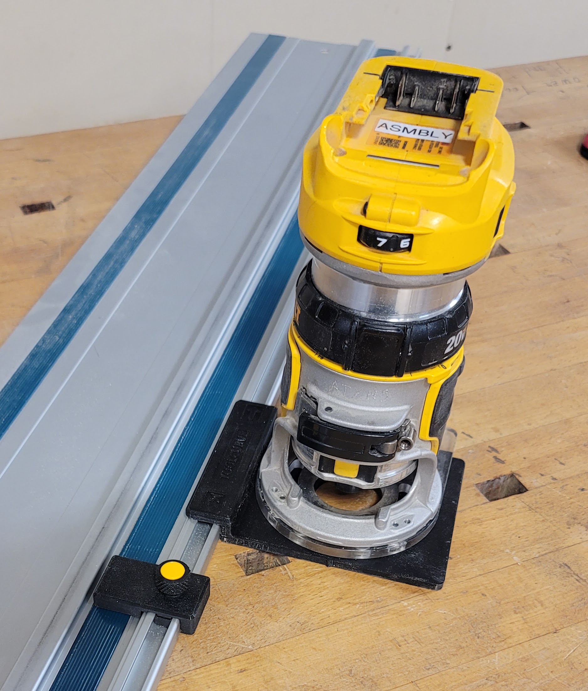 DeWalt compact router with track saw guide.jpg